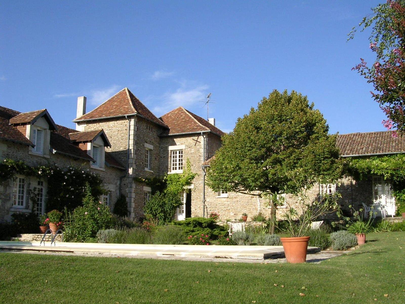 Chambres D'Hotes La Pocterie Vouneuil-sur-Vienne Luaran gambar